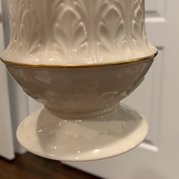 Lenox Vase - Picture 3 of 5
